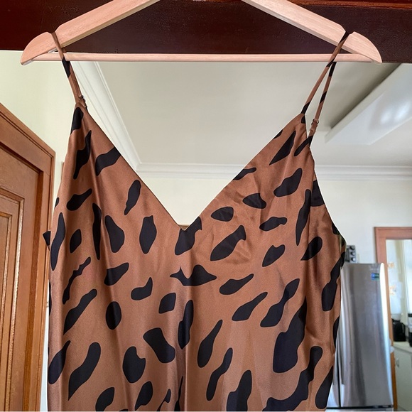 L'AGENCE Jodie Slip Dress size 10 100% silk charmeuse leopard animal print - Picture 12 of 12
